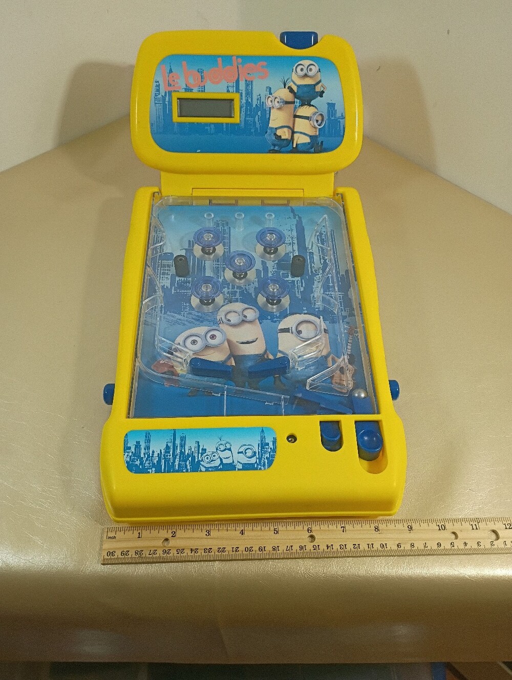 Minions Tabletop Pinball Game Yellow Le Buddies Illumination Entertainment . - Picture 4 of 8